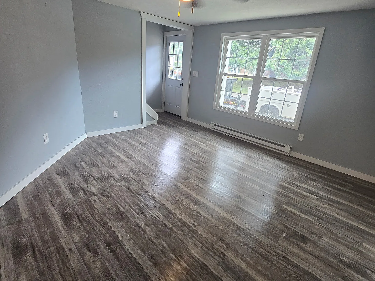 2 bed, 1000 sqft, $1,600 — Photo 3