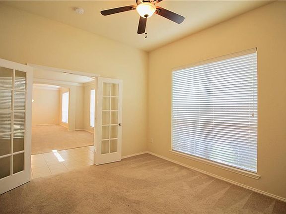 4th image of 1152 Churchill Dr