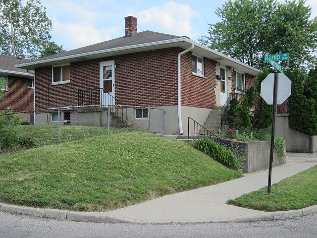 1st image of 336 N Cherrywood Ave