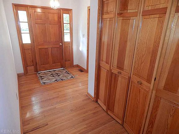 2nd image of 106 Bradley Dr