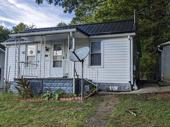 4th image of 3170 Maury Ln