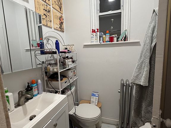 4th image of 38 Hemenway St APT 3
