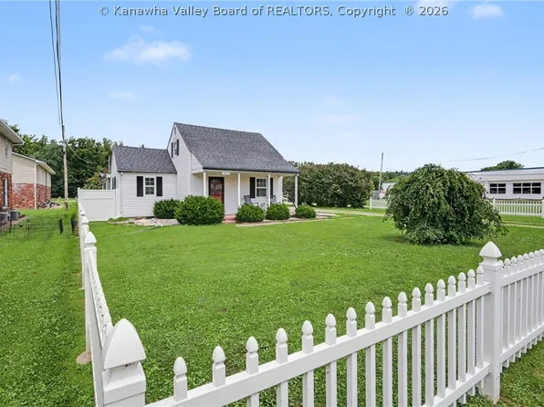 950 Roosevelt Blvd, Eleanor, WV 25070