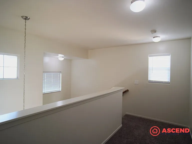 301 Alysheba Dr — Photo 11