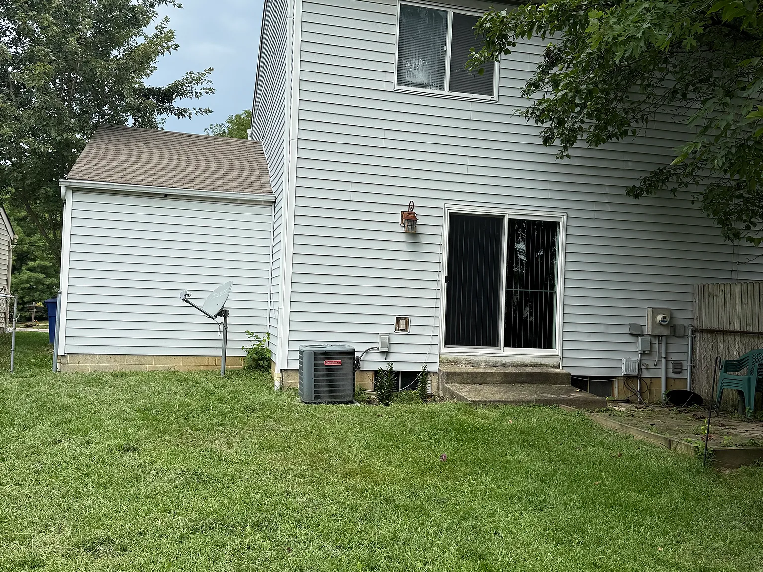 2 bed, 1.5 bath, 1200 sqft, $1,825 — Photo 2