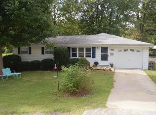 1916 Terrace Dr, Alton, IL 62002