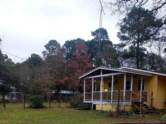 2nd image of 21128 Woodland Ln