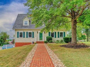 8205 Olde Tavern Rd, Roanoke, VA 24019