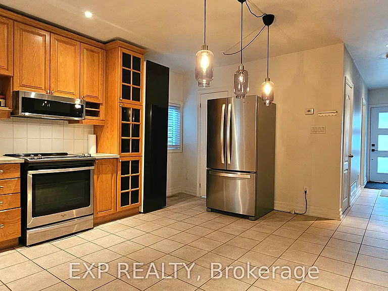 215A Chambers Ave — Photo 5