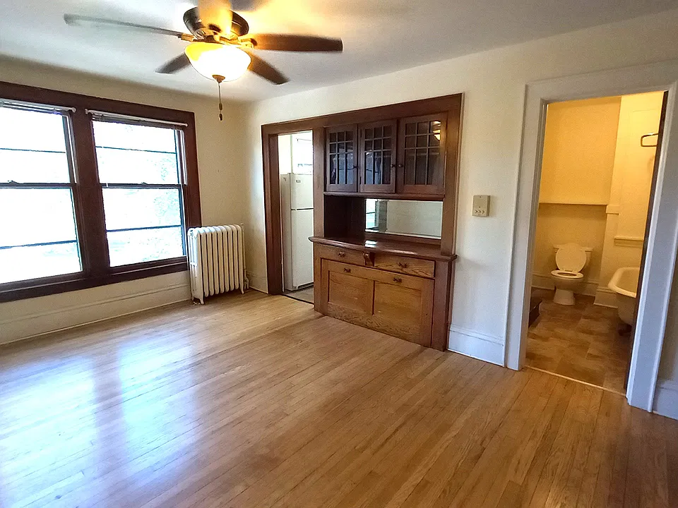 1847 Laurel Ave #200