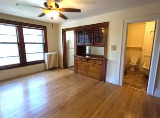 1847 Laurel Ave #200, Saint Paul, MN 55104