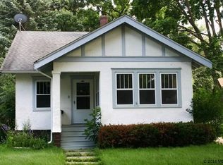 1033 2nd St NW, Mason City, IA 50401