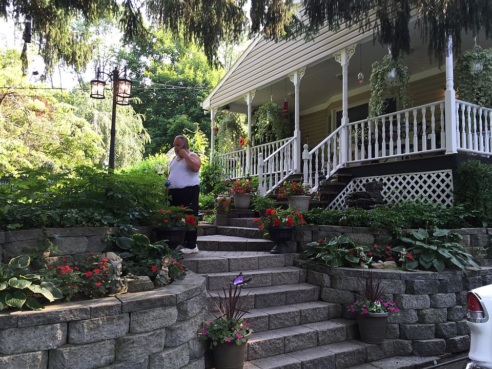 2nd image of 16 Ringenbach Ln