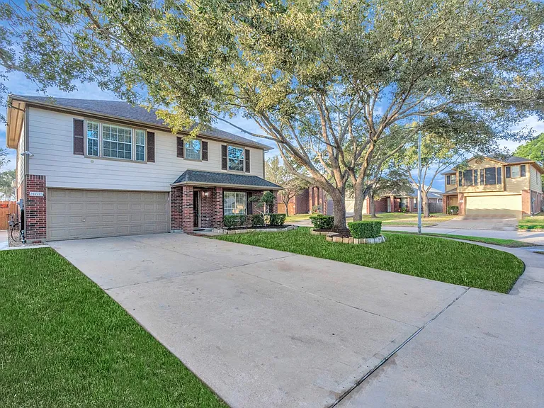 21635 Sandystone Ln — Photo 42