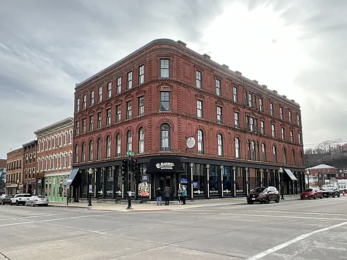299 Main St Photo 1
