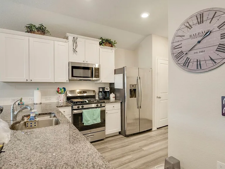 14815 Berkshire Way — Photo 3