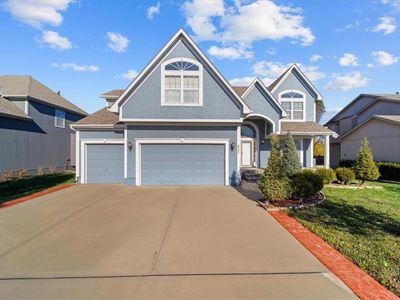 932 SW 33rd St, Lees Summit, MO, 64082