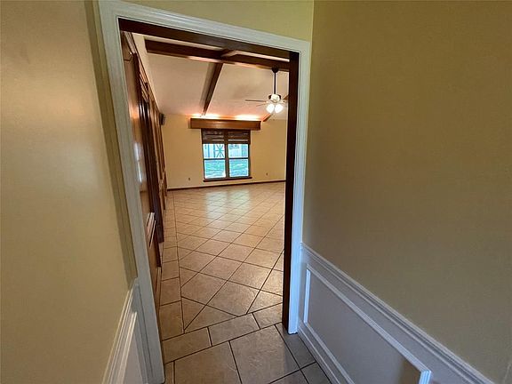 3rd image of 2102 Moss Creek Ln