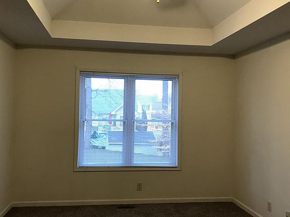 5th image of 1551 Barrywood Cir W