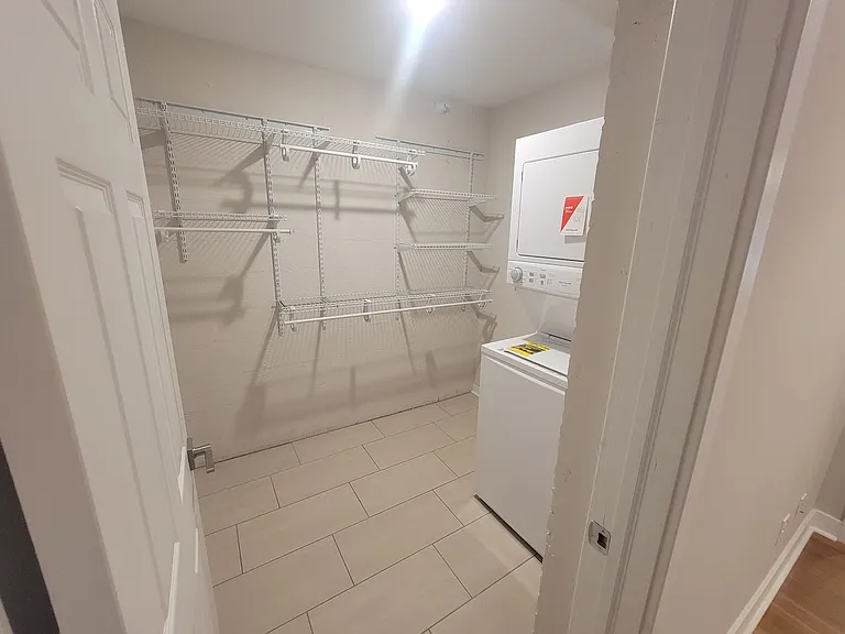 1111 N Thompson St — Photo 7