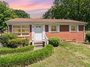 1210 Wallace St, Burlington, NC 27217