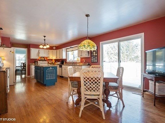 4th image of 2915 Boerderij Way