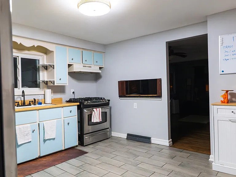 179 Heath St #2 — Photo 4