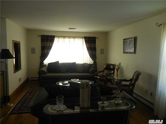 3rd image of 30 Cedar Ave