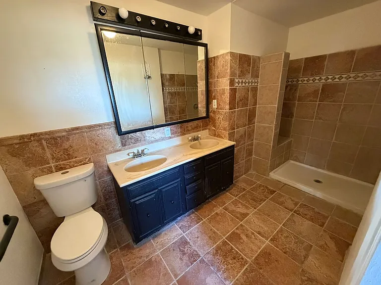 11322 Franklin Blvd — Photo 21