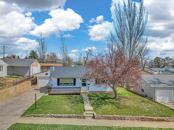 1106 Allen Ave, Rapid City, SD 57701