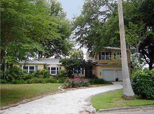 1st image of 415 Lake Winnemissett Dr