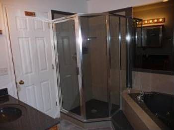 4th image of 11906 S Doves Landing Dr
