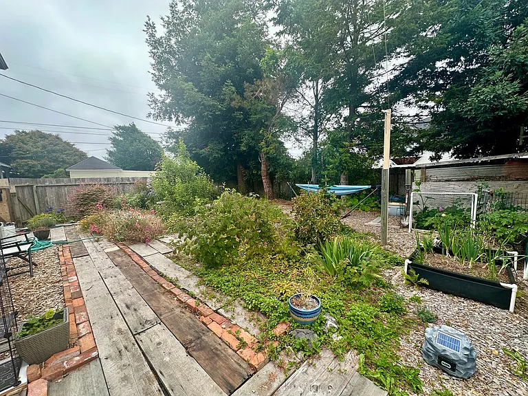 251 15th St #B — Photo 19