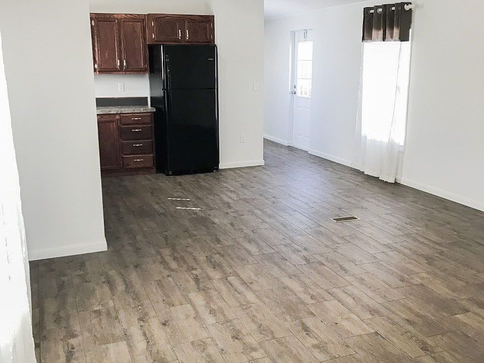 Front Entry Way