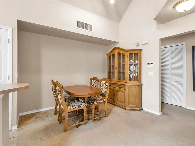 5541 Rosehill Rd #202 — Photo 14