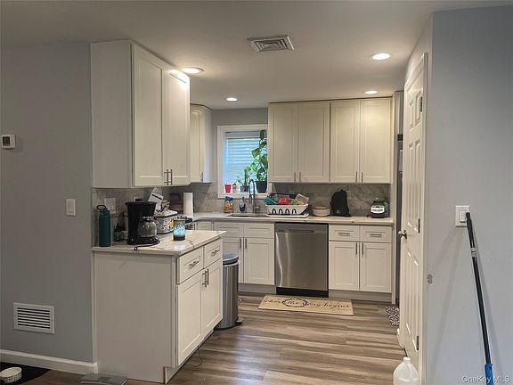 5th image of 16 Oak Avenue