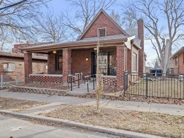 2121 Elma St, Kansas City, MO 64124