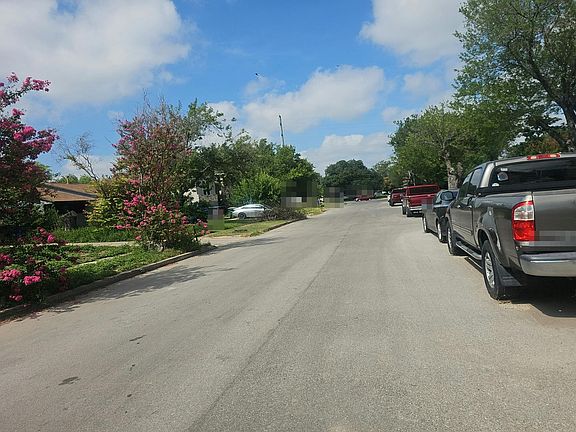 4th image of 7422 Deep Spring St