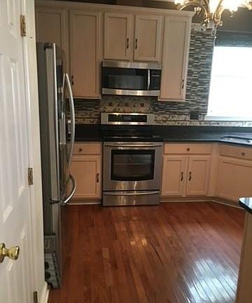 4th image of 5117 Thomas Ct