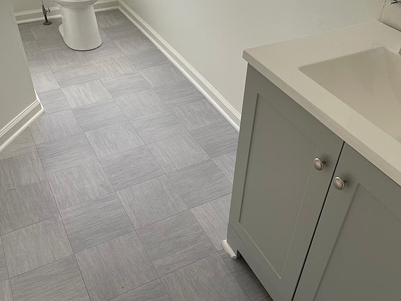 3rd image of 158 Sheraton Way