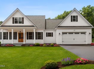 10 Berry Dr, Queensbury, NY 12804