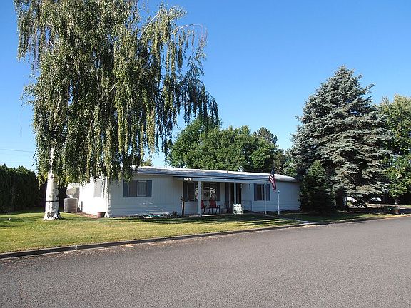 2nd image of 866 SE Mockingbird Dr