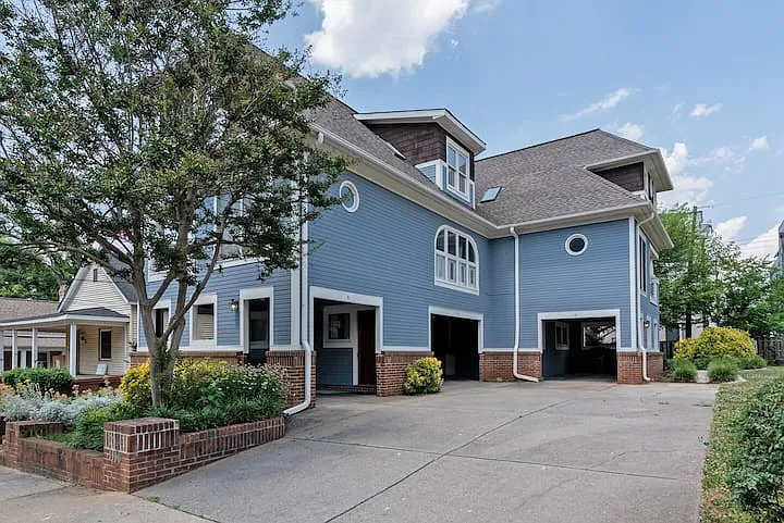 1100 Greenleaf Ave #C — Photo 22