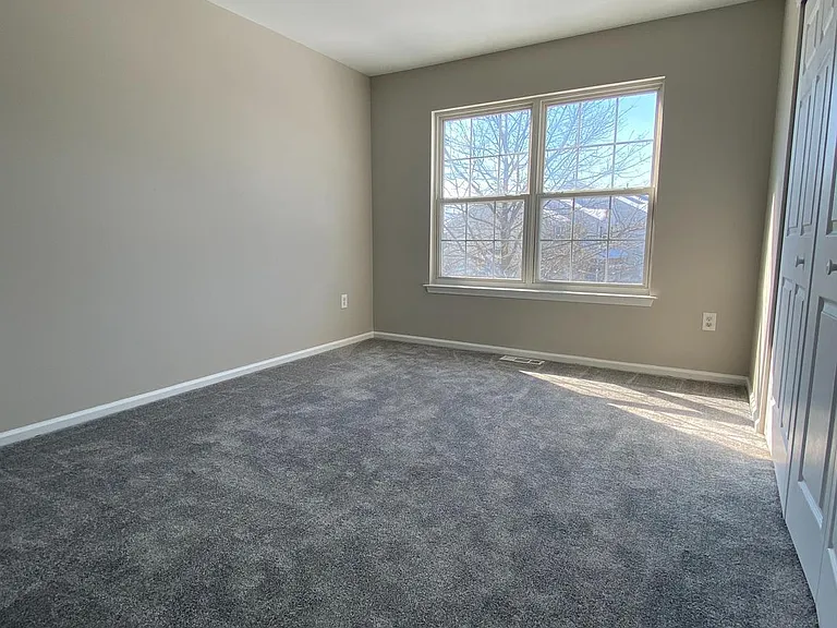 105 Hearthstone Ln — Photo 18
