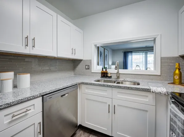 The Boardwalk at Westlake Apartments and Townhomes