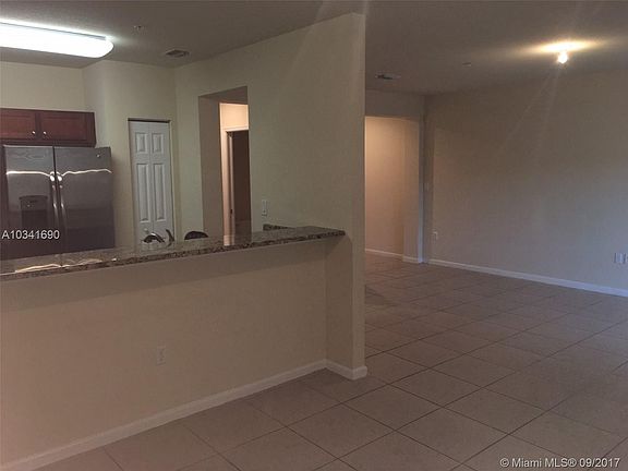 5th image of 11601 NW 89th St APT 217