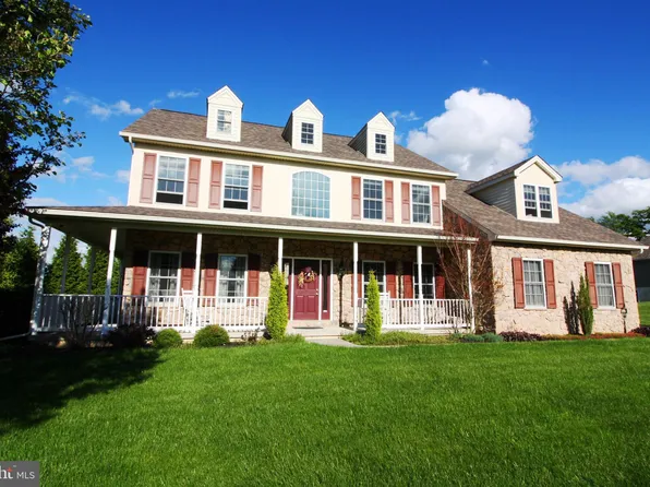 11 Devonshire Dr, Shrewsbury, PA 17361