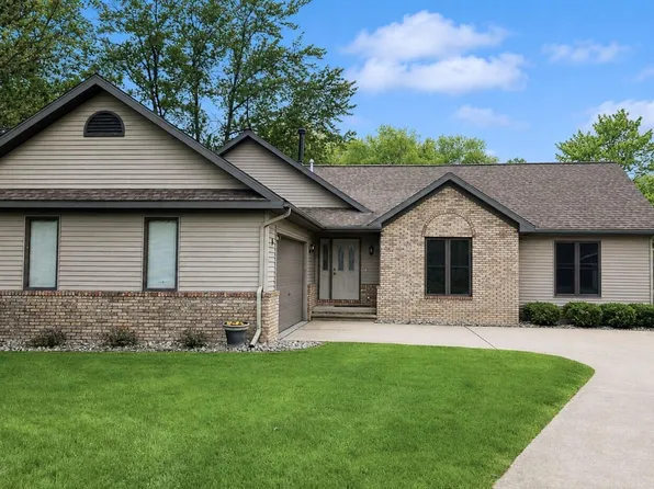 118 Anchor Ct, Houghton Lake, MI 48629