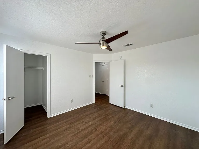 3102 Viewcrest Dr — Photo 27