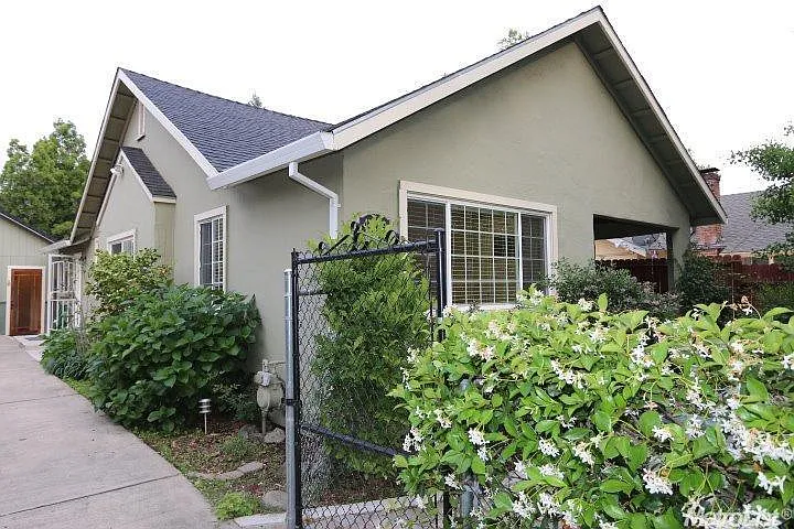4409 54th St photo 1